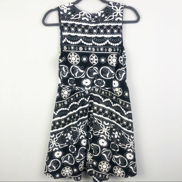 LUCCA COUTURE | Plunge V-Neck Fit & Flare Navy Mini Dress Women’s Size Medium - Picture 7 of 9